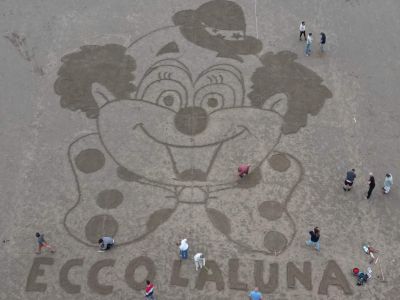 Beach drawings
